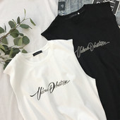 Γυναικείο αμάνικο με φαρδιές λωρίδες ώμου και λευκό και μαύρο χρώμα