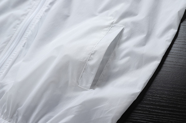 Top bărbătesc de primăvară în două culori