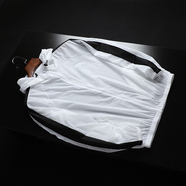 Top bărbătesc de primăvară în două culori