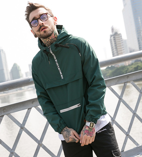 Ανδρική μπλούζα αθλητισμού με μεγάλη τσέπη σε τρία χρώματα