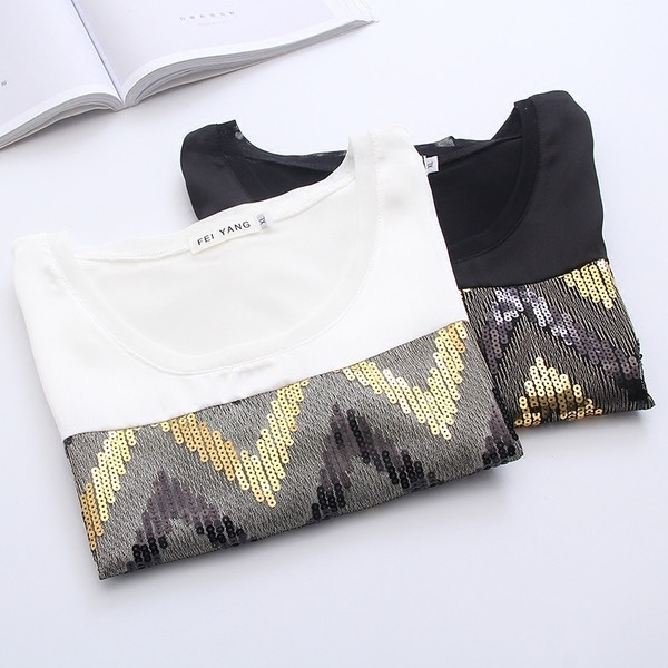 Maieu de damă în alb și negru, cu căptușeală și elemente strălucitoare