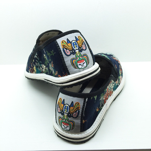 Mocasini barbatesti in mai multe modele