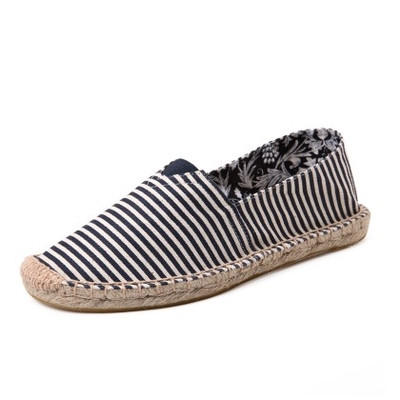 Ανδρικά μοκασίνια σε διάφορα σχέδια και χρώματα