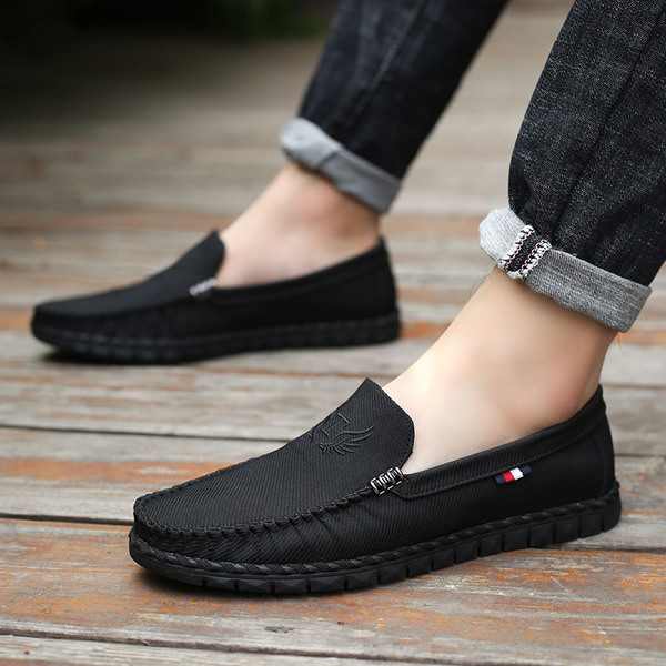 Mocasini pentru bărbați cu cusătură exterioară și broderie