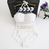 Γυναικέιο μαγιό σε διάφορα χρώματα