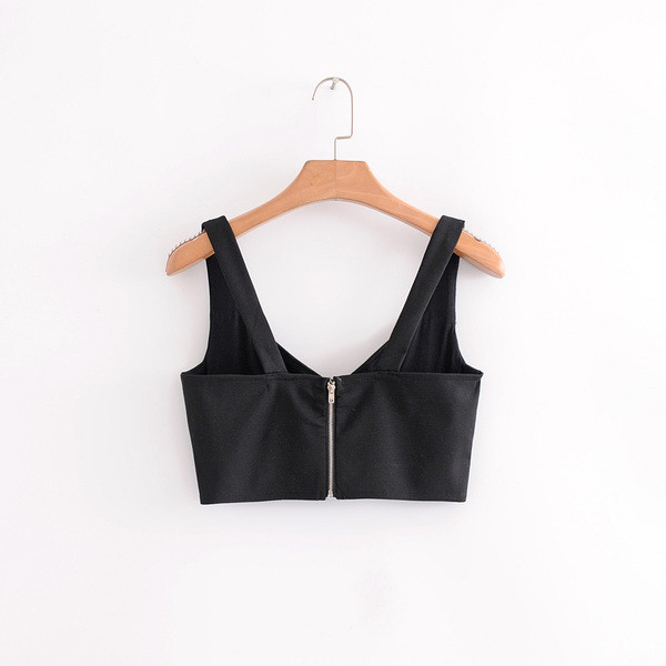 Σύντομο γυναικείο αμάνικο  σε μαύρο χρώμα με κεντήματα