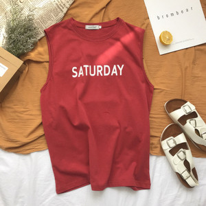 Maiou de damă de zi cu bretele largi și inscripție în mai multe culori