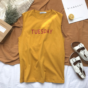 Maiou de damă de zi cu bretele largi și inscripție în mai multe culori