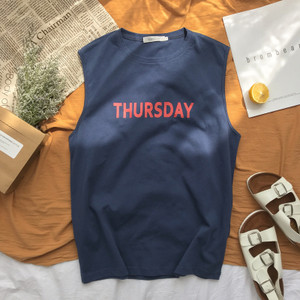 Maiou de damă de zi cu bretele largi și inscripție în mai multe culori