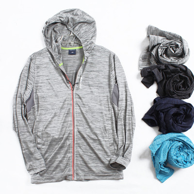 Top sport din bumbac cu glugă în mai multe culori