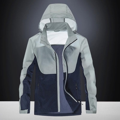 HIT Top sport pentru bărbați cu glugă în mai multe culori