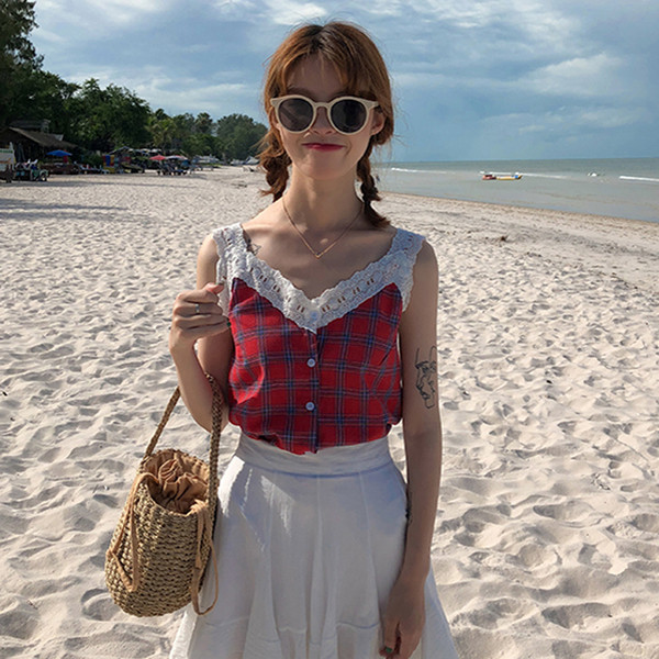 Top de damă în carouri cu dantelă și nasturi în două culori