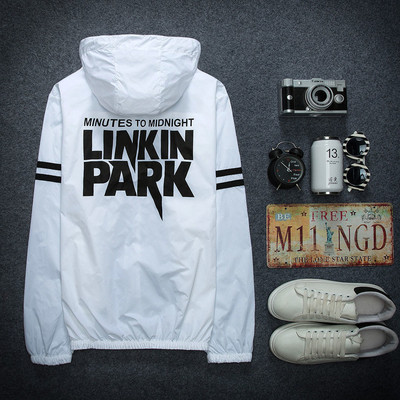 Top pentru bărbați HIT Sports cu inscripție pe spate în mai multe culori