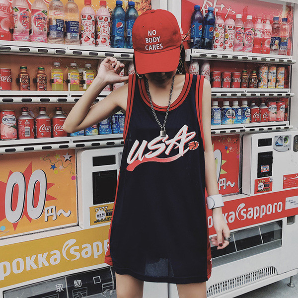 Maieu sport lung de damă în culoarea albastru închis cu imprimeu