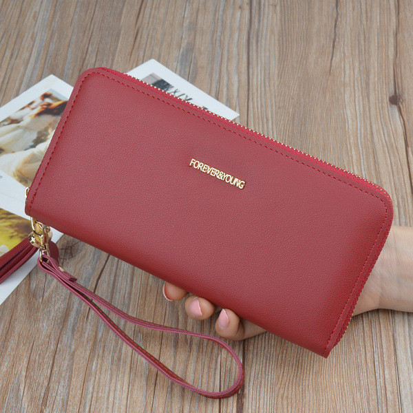 Portofel de dama in mai multe culori cu inscriptie metalica