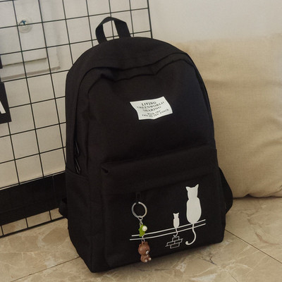 Удобна дамска раница с апликация в няколко цвята