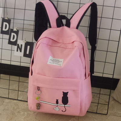 Удобна дамска раница с апликация в няколко цвята