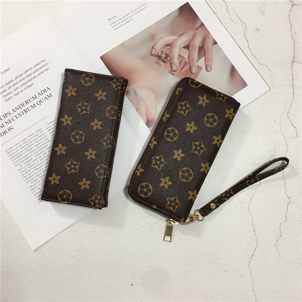 Дамски портфейл с модерна щампа