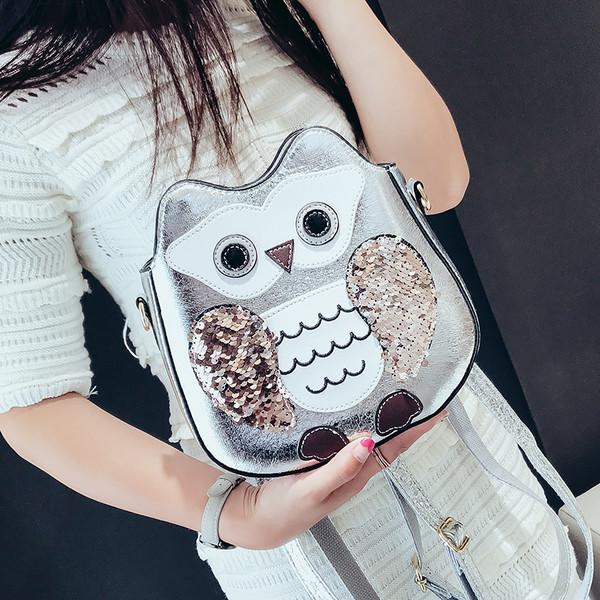 Дамска раница с 3D декорация в четири цвята