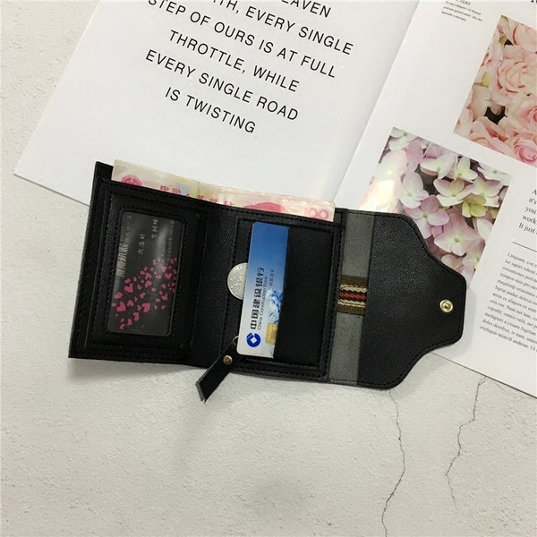 Portofel de dama in mai multe culori si decor metalic