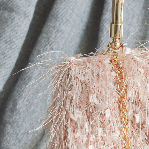 Дамска модерна чанта с ресни в няколко цвята