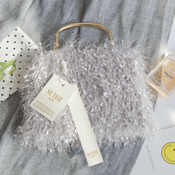 Дамска модерна чанта с ресни в няколко цвята