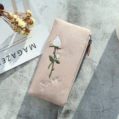 Portofel de dama modern in mai multe culori cu decor floral