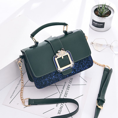 Geantă mică și elegantă de damă, cu cataramă decorativă