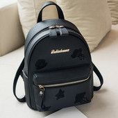 Дамска раница в черен цвят с декорация и надпис