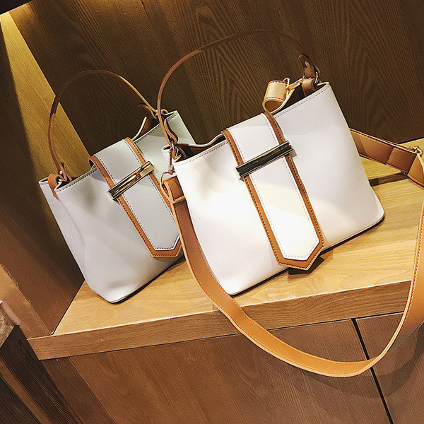 Geanta casual dama in culori clasice