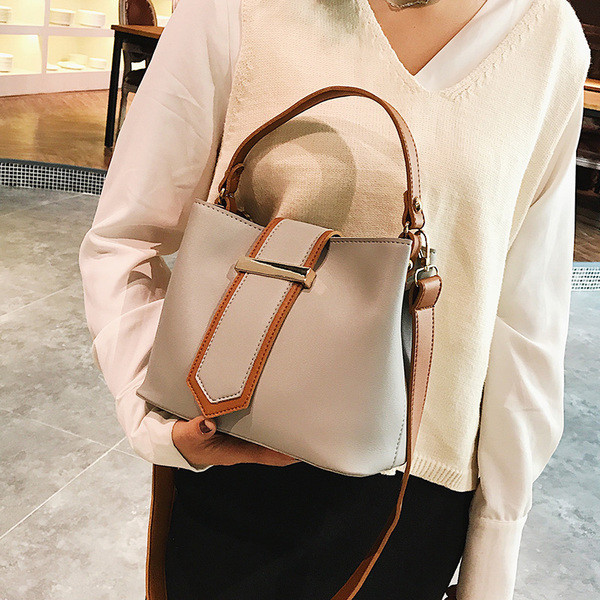 Geanta casual dama in culori clasice