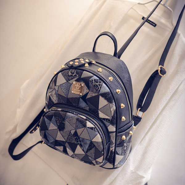 Дамска раница от еко кожа в няколко цвята и модела