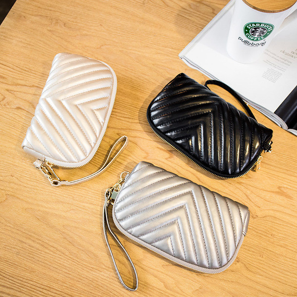 Frumos portofel de dama cu lant lung in mai multe culori