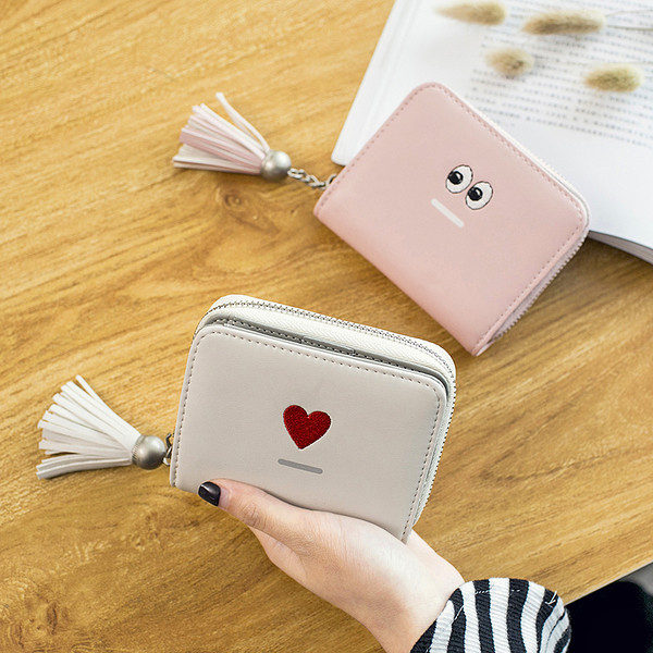 Portofel mic de dama cu fermoar si ciucuri in mai multe culori