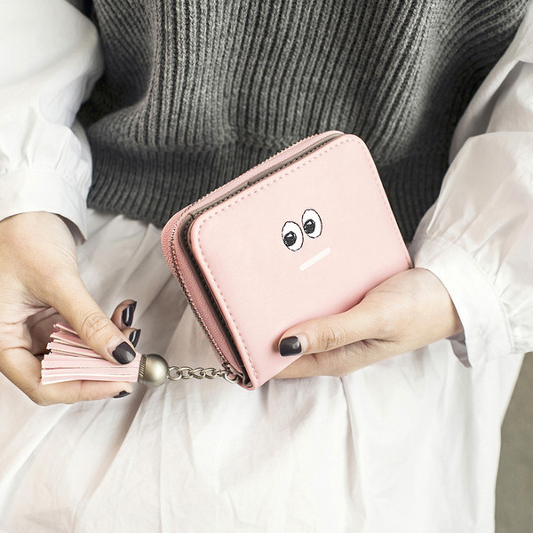 Portofel mic de dama cu fermoar si ciucuri in mai multe culori