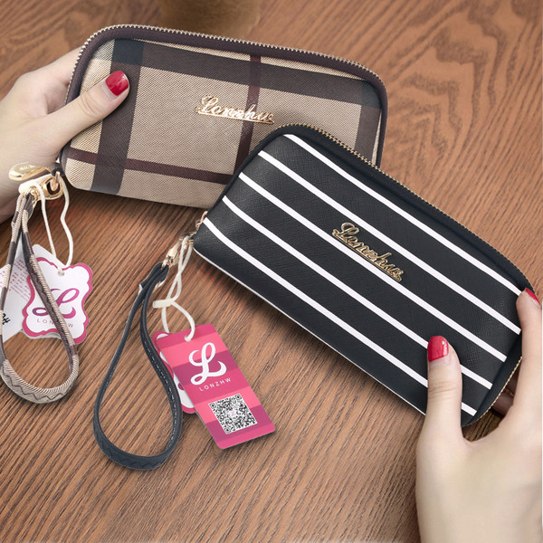 Модерен дамски голям портфейл с цип и метален надпис в различни цветове