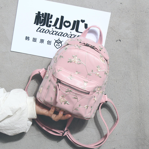 Дамска малка раница с флорална бродерия в четири цвята