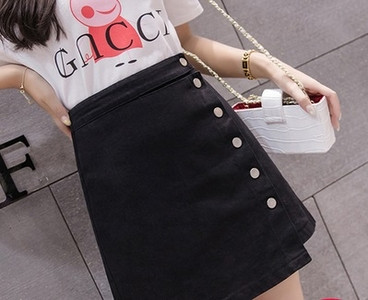 Fusta-pantaloni eleganti de dama cu talie inalta si nasturi decorativi in fata