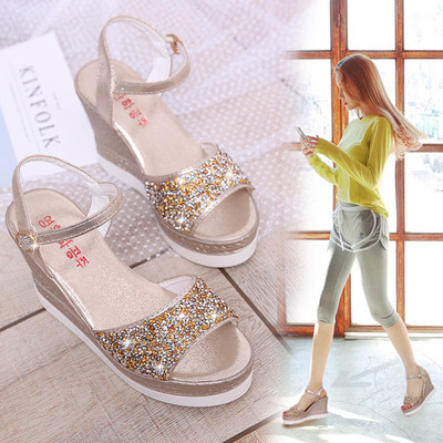 Удобни дамски сандали на 10 см платформа с дкорация камъни в златист и сребрист цвят