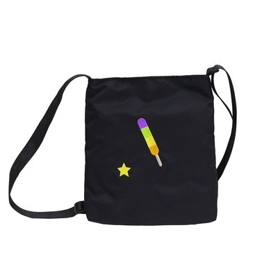 Дамска малка чанта в няколко цвята с бродерия