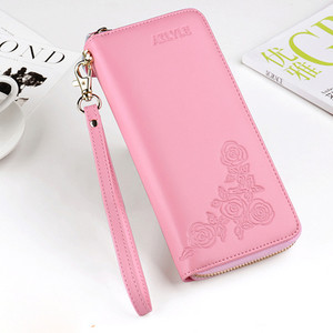 Голям дамски портфейл с флорални мотиви в няколко цвята