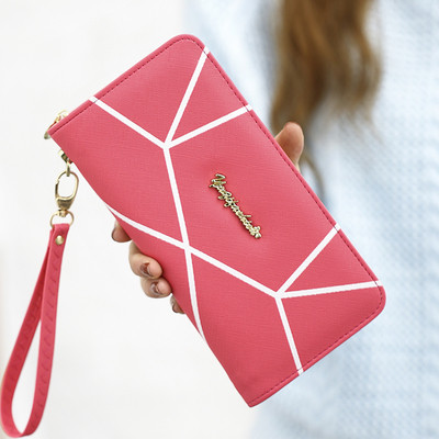 Μοντέρνο γυναικείο πορτοφόλι με φερμουάρ και μεταλλική επιγραφή σε διάφορα μοντέλα