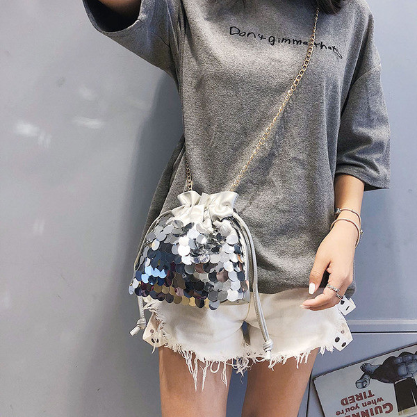 Дамска чанта в три цвята с пайети