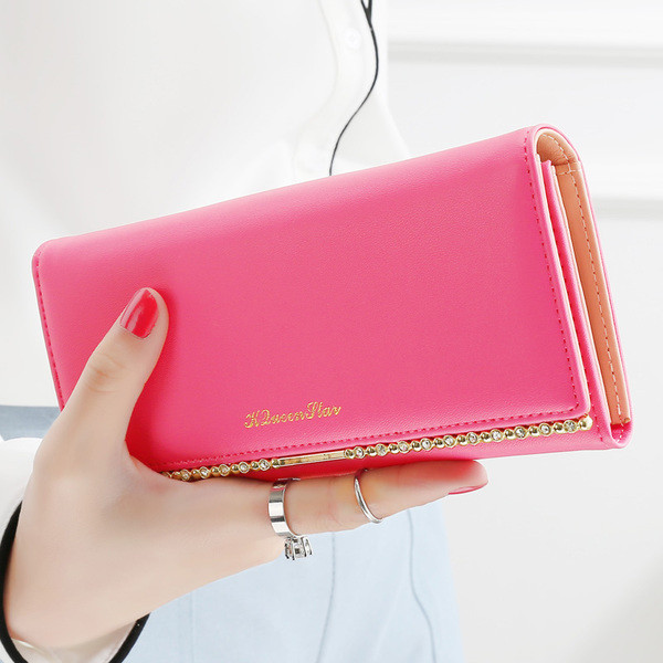 Елегантен дамски портфейл с надпис в няколко цвята