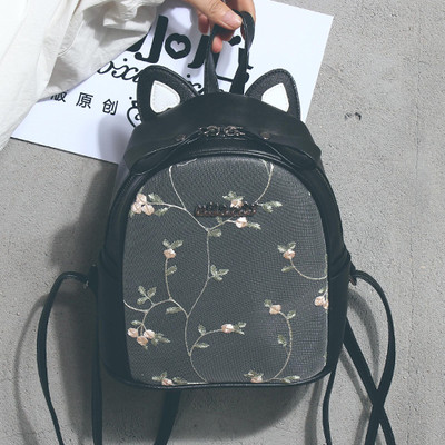 Дамска раница с флорални мотиви и 3D декорация в няколко цвята