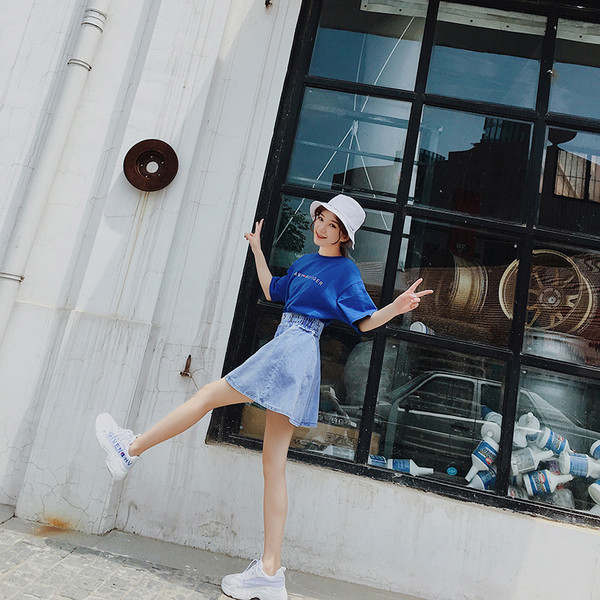 Модерна дамска дънкова  пола с ластик на колана широк модел 