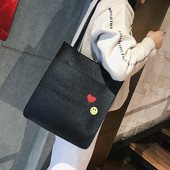 Дамска голяма чанта с надпис и щампа