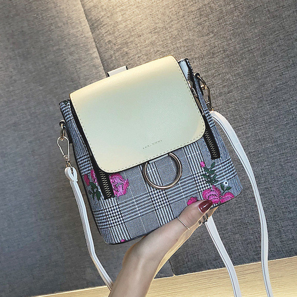 Дамска раница с флорална декорация и кожени елементи в три цвята