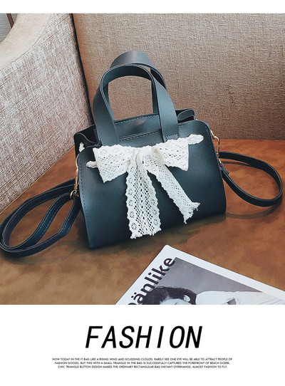 Geanta de dama eleganta din piele ecologica cu panglica din dantela