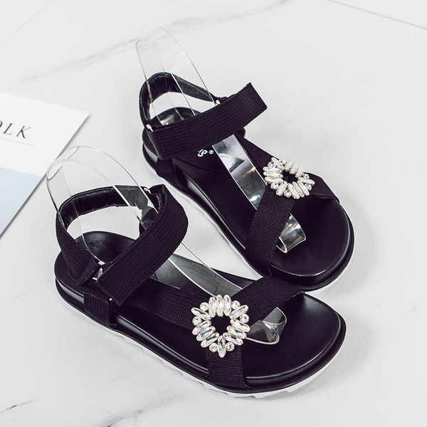 Удобни черни дамски сандали с лепенки с декорация камъни